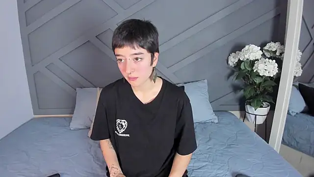 Snapshot of Atheena__ chatting on July 13, 2026, 12:37 pm Atheena online show from July 13, 2026, 12:37 pm