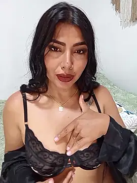 Snapshot of Antonella-corruso chatting on June 14, 2026, 5:36 pm Antonella-corruso online show from June 14, 2026, 5:36 pm