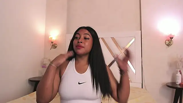 NatashaLuxy online show from June 1, 2026, 7:46 pm