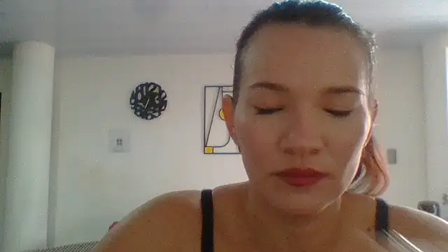 valery fitt online show from June 9, 2026, 10:11 pm