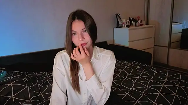 Wanna see uFII online show from May 19, 2026, 4:36 pm