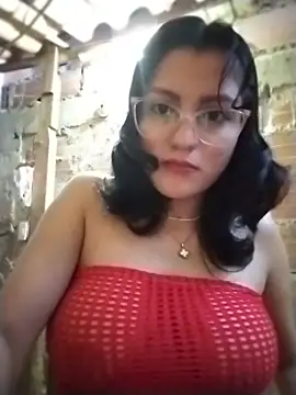 Snapshot of sienna_elara chatting on July 21, 2026, 10:38 am sienna elara online show from July 21, 2026, 10:38 am