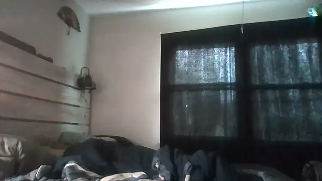 Snapshot of zdaddymm chatting on August 2, 2026, 3:31 pm zdaddymm online show from August 2, 2026, 3:31 pm