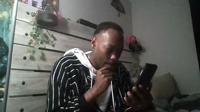 Snapshot of zdaddymm chatting on July 13, 2026, 9:08 am zdaddymm online show from July 13, 2026, 9:08 am