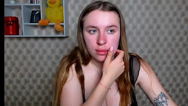 KassiaRayne  online show from June 5, 2026, 6:07 am