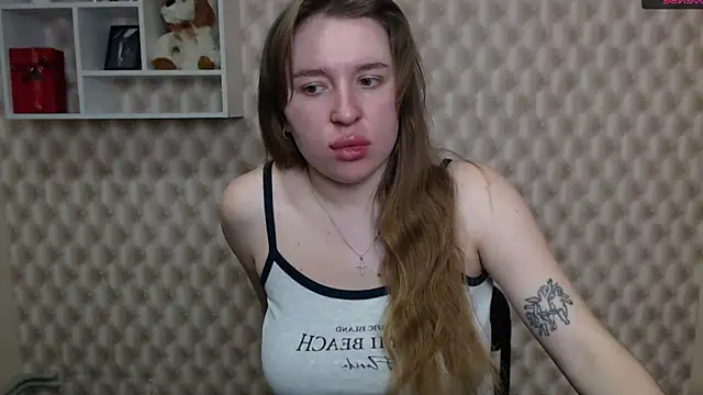 KassiaRayne  online show from April 13, 2026, 7:12 am