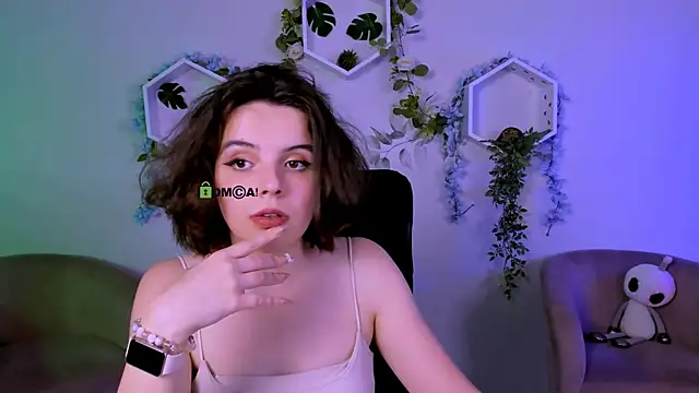Snapshot of mia_mooon_ chatting on July 7, 2026, 11:03 am mia mooon online show from July 7, 2026, 11:03 am
