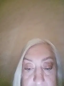 Julia20X online show from June 2, 2026, 11:10 am