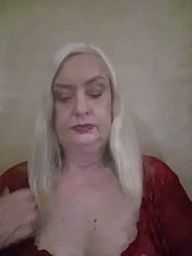 Julia20X online show from June 3, 2026, 11:22 am