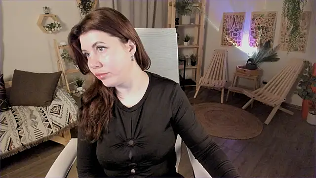 TheaCassian online show from April 20, 2026, 7:11 am