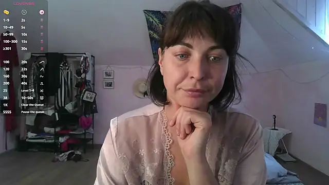 Allice Honey online show from June 23, 2026, 12:36 pm