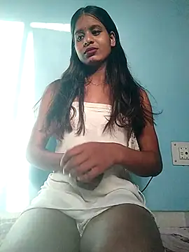 Shaniya03 online show from April 10, 2026, 11:28 am