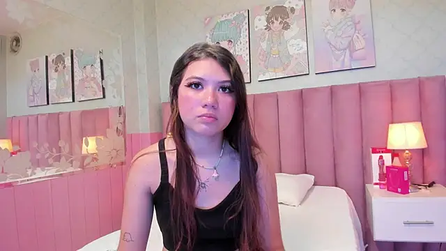 Hellencute18  online show from June 2, 2026, 11:21 am