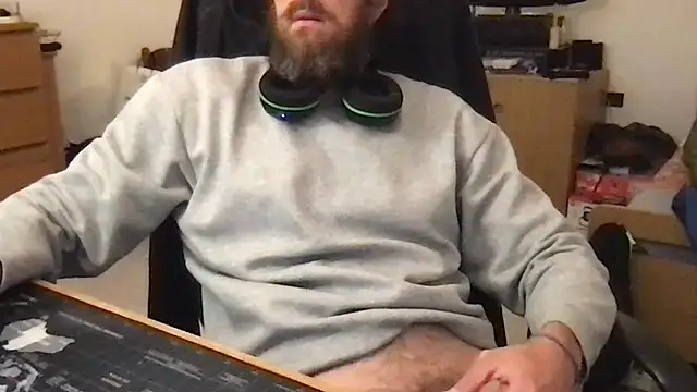 betawow online show from April 12, 2026, 2:09 pm