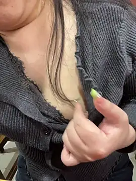 Snapshot of yhan1314 chatting on April 15, 2026, 10:10 am yhan1314 online show from April 15, 2026, 10:10 am