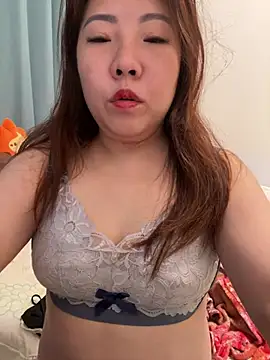 Snapshot of yhan1314 chatting on April 11, 2026, 6:43 am yhan1314 online show from April 11, 2026, 6:43 am