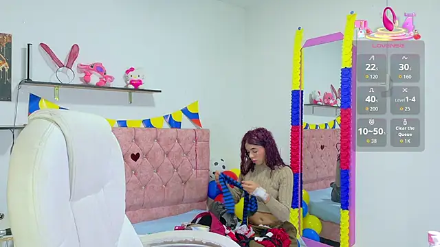 Snapshot of VelinaHoney chatting on June 27, 2026, 12:33 pm VelinaHoney online show from June 27, 2026, 12:33 pm