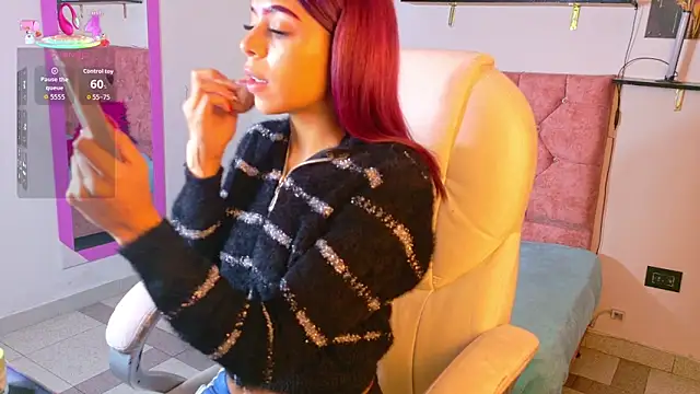 Snapshot of VelinaHoney chatting on June 12, 2026, 12:58 pm VelinaHoney online show from June 12, 2026, 12:58 pm