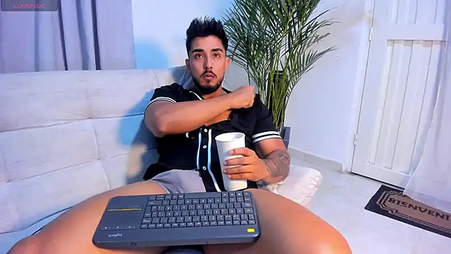 alangreek1 online show from July 21, 2026, 1:52 am