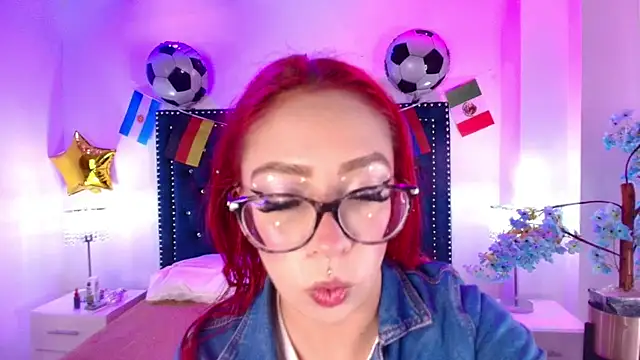 Snapshot of Amelie_adams chatting on June 15, 2026, 11:10 am Amelie adams online show from June 15, 2026, 11:10 am