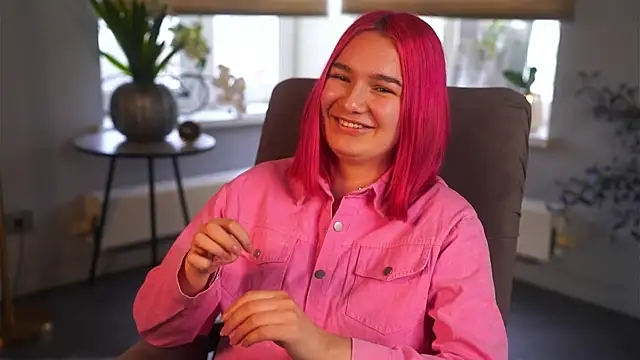 Snapshot of LindyMekee chatting on April 9, 2026, 4:03 am LindyMekee online show from April 9, 2026, 4:03 am