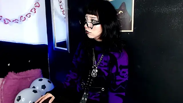 KiomyVamp online show from June 4, 2026, 4:22 pm