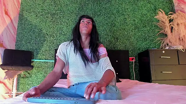 Snapshot of Lexyy_lux chatting on April 14, 2026, 1:38 pm Lexyy lux online show from April 14, 2026, 1:38 pm