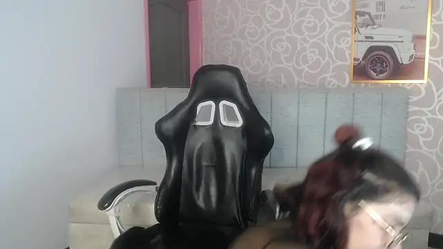 Scarlett jhonson ch online show from May 29, 2026, 7:53 pm