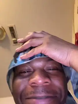 Snapshot of yet23830 chatting on April 8, 2026, 7:37 pm yet23830 online show from April 8, 2026, 7:37 pm