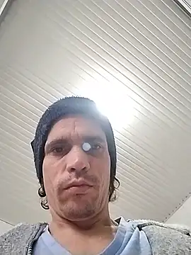 Bruno13travieso online show from July 26, 2026, 1:07 pm