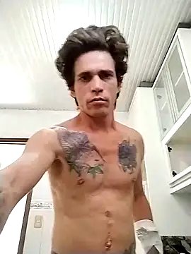 Bruno13travieso online show from May 6, 2026, 3:16 pm