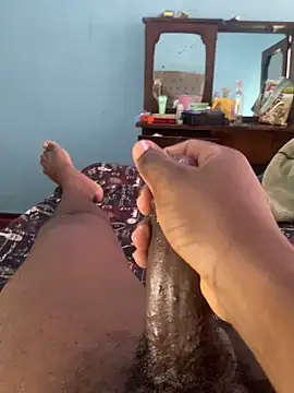 Snapshot of YourfavDick04 chatting on April 15, 2026, 6:19 am YourfavDick04 online show from April 15, 2026, 6:19 am