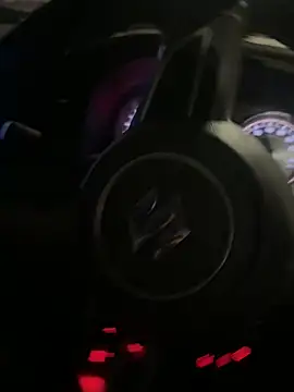 Badbuddy00 online show from April 21, 2026, 4:46 pm