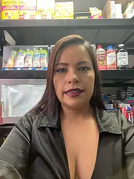 MIA ROSSEEE online show from June 13, 2026, 2:04 pm