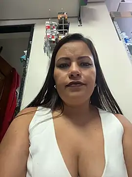 MIA ROSSEEE online show from June 12, 2026, 4:49 pm