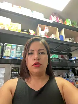 MIA ROSSEEE online show from May 31, 2026, 2:01 pm