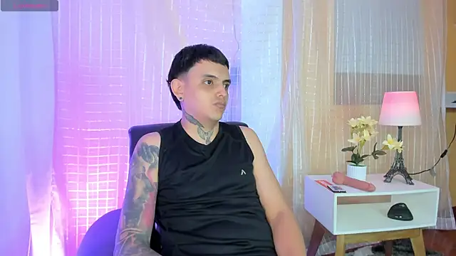 TommyHolland online show from April 24, 2026, 4:47 am