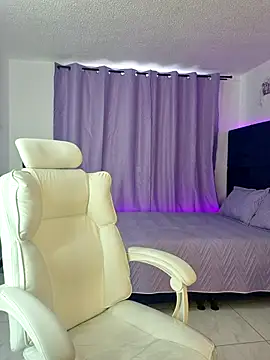 Celestee 21 online show from June 7, 2026, 9:09 pm