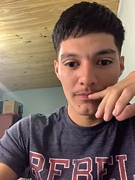 EmilianoShock online show from April 23, 2026, 9:49 pm