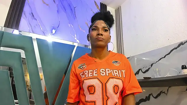 dani smiit online show from April 22, 2026, 6:36 pm