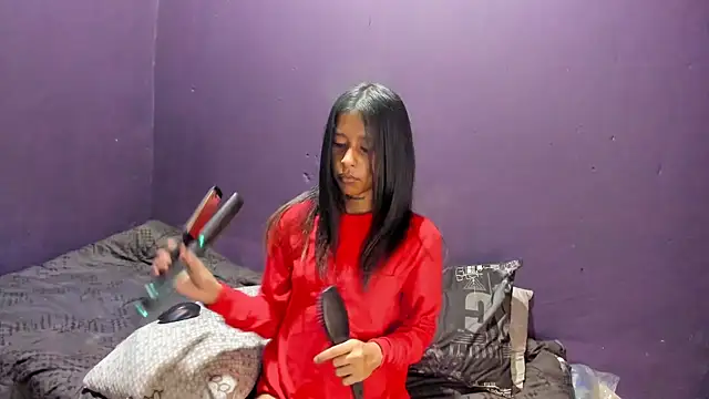 Indianteezerr online show from June 25, 2026, 4:56 pm