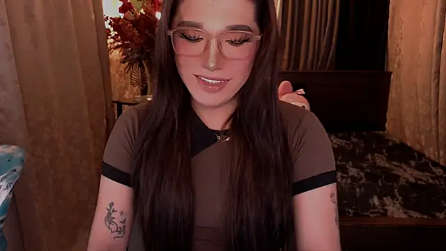 Precious RoseDollxxx online show from June 16, 2026, 1:05 am