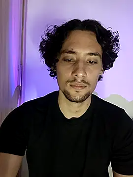 Emilprime online show from April 12, 2026, 3:32 am