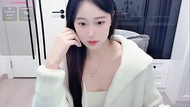 secret-sese online show from April 22, 2026, 8:04 pm