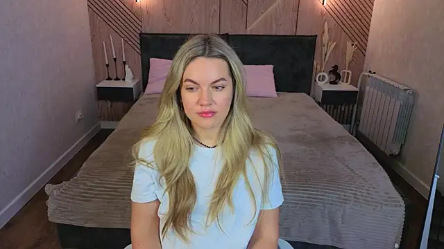 Jennifer Perezz online show from May 28, 2026, 4:57 pm