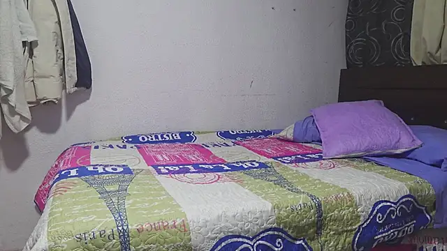 Snapshot of Alexander_2003Castro chatting on April 11, 2026, 5:04 am Alexander 2003Castro online show from April 11, 2026, 5:04 am