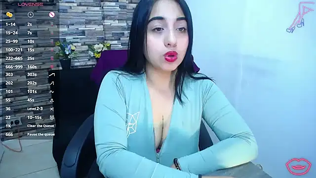miaboobss online show from June 4, 2026, 1:16 pm