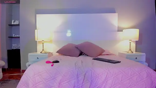 Aliss Taylor1 online show from April 13, 2026, 12:20 pm