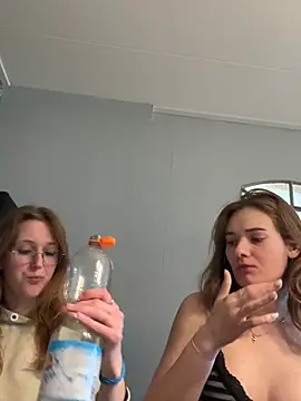 SweetNatalie699 online show from April 10, 2026, 3:41 pm