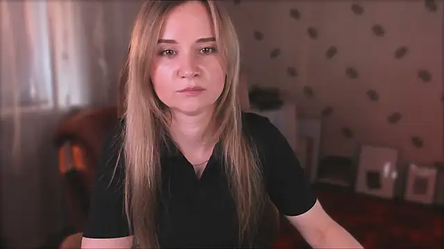 MiaSparkes online show from July 18, 2026, 9:51 am